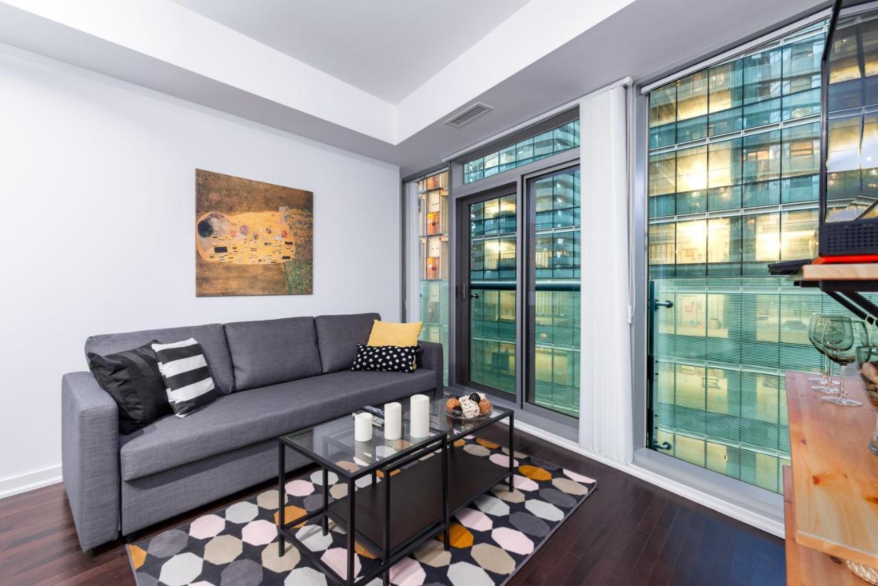 The York Boutique Suites 多伦多 外观 照片