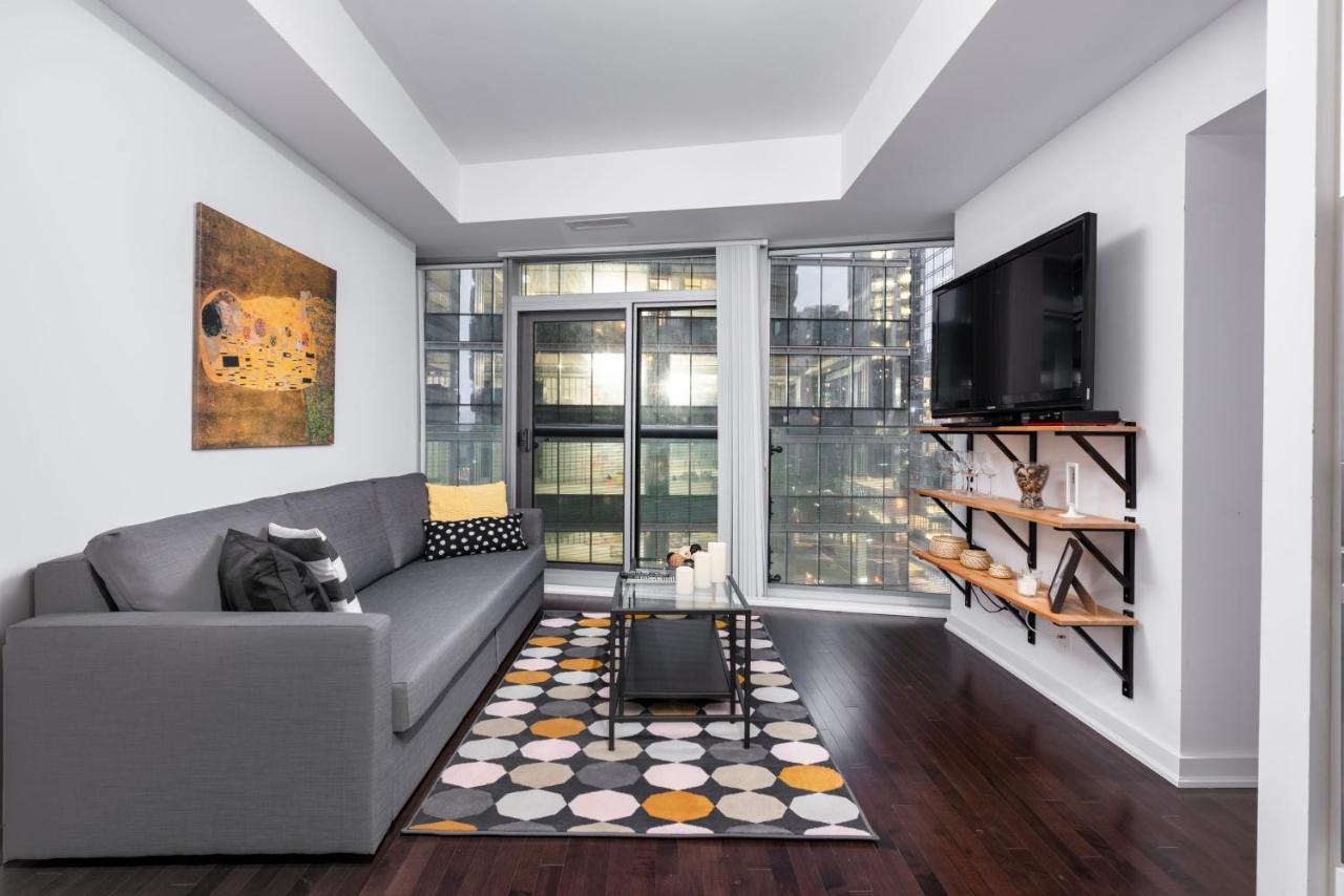 The York Boutique Suites 多伦多 外观 照片