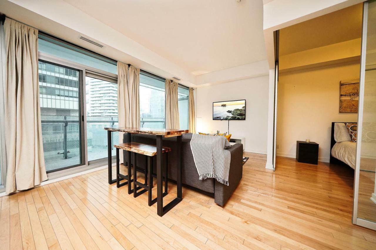 The York Boutique Suites 多伦多 外观 照片